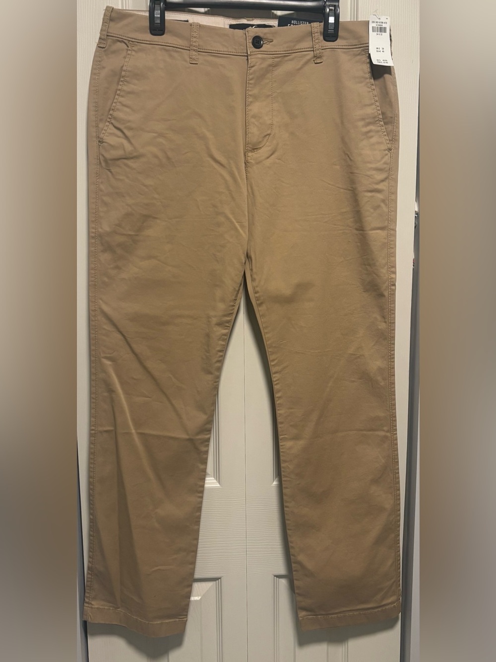 NWT Hollister Men’s Epic Flex Slim Straight Chinos